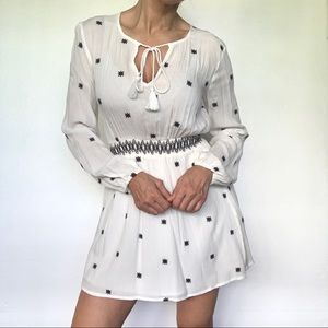 Cute White Dress with black stars embroidery